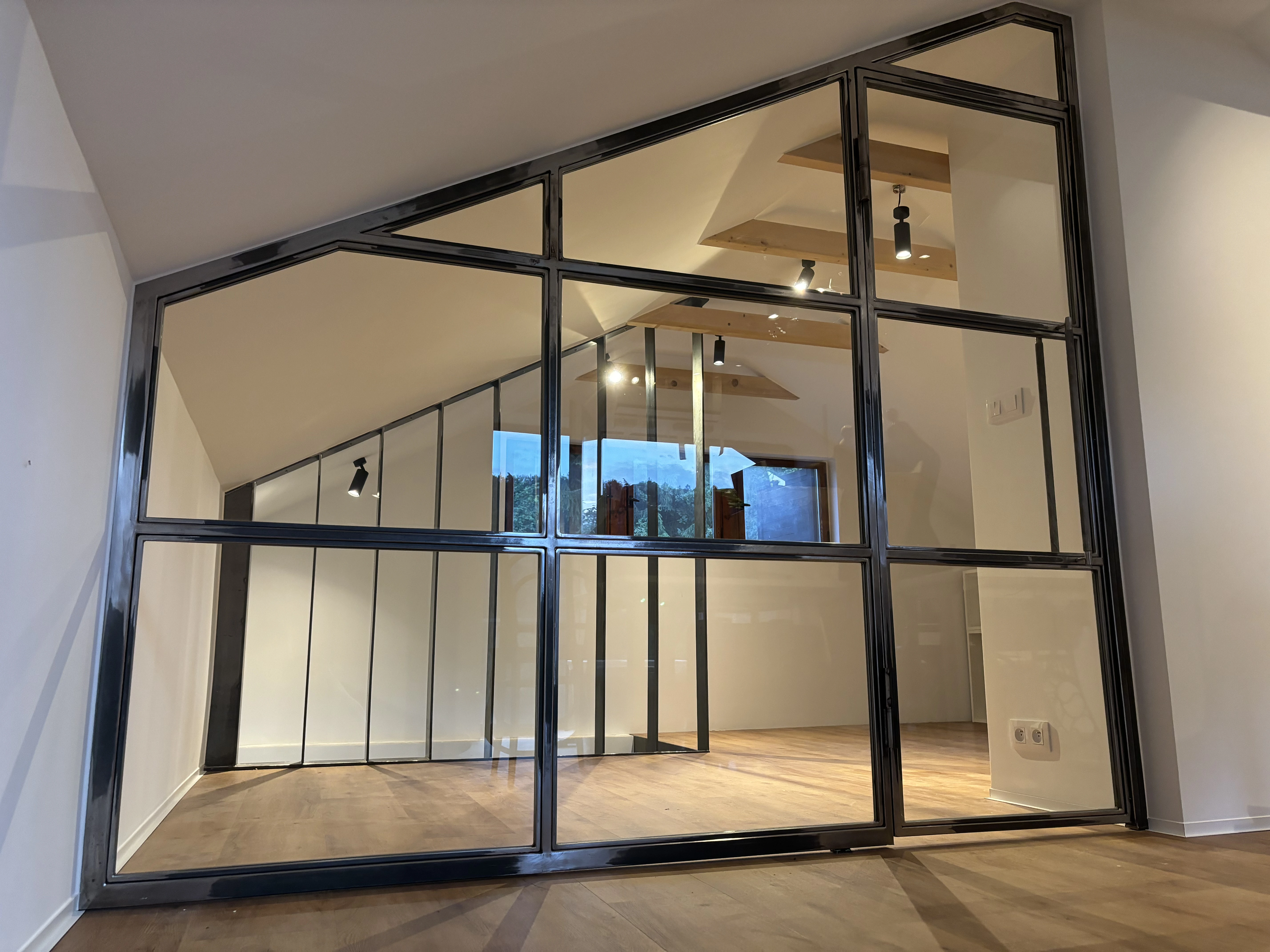 Vestavěná pracovna