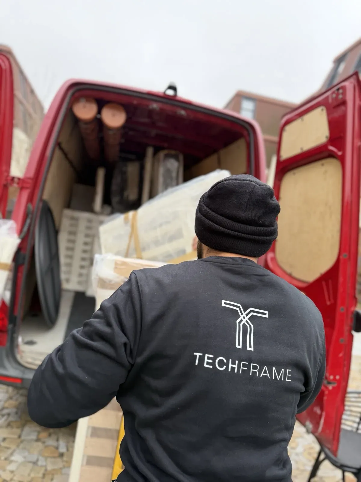 zamestnanen pri vykonu realizace pro techframe.cz